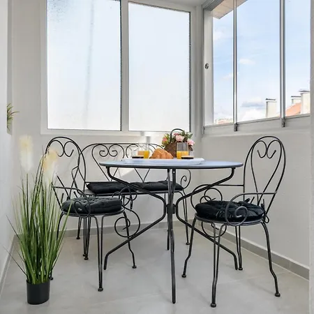 лукс на море Luxury In Downtown With Garage Варна