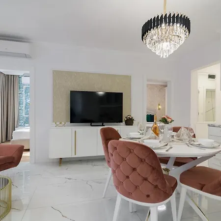 лукс на море Luxury In Downtown With Garage Apartment