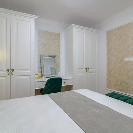 Apartman лукс на море Luxury In Downtown With Garage