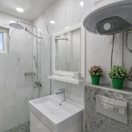 лукс на море Luxury In Downtown With Garage Apartment Varna