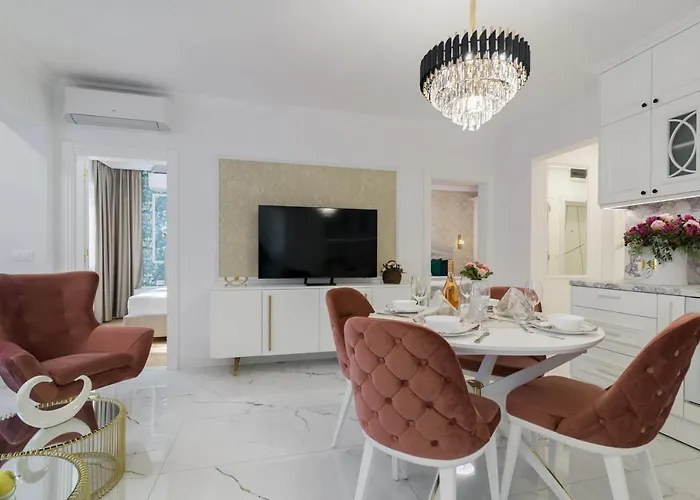 лукс на море Luxury In Downtown With Garage Appartamento