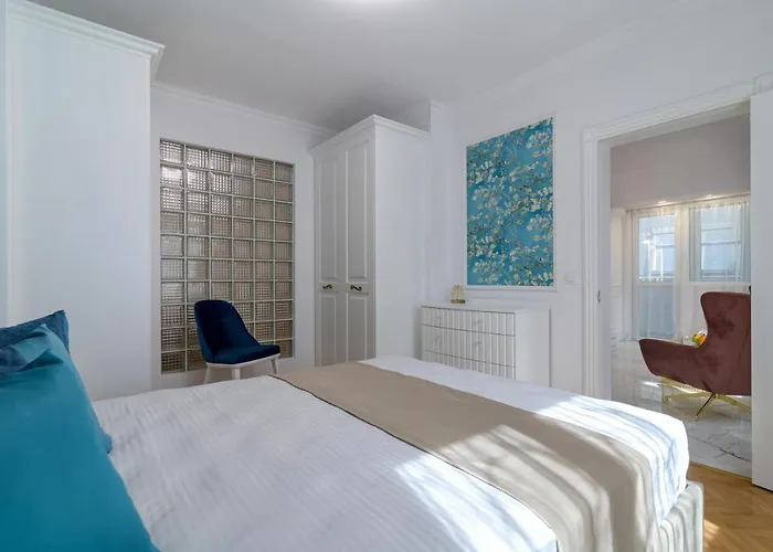 Appartamento лукс на море Luxury In Downtown With Garage